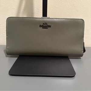 Coach Sage / Olive Green Leather accordion wallet